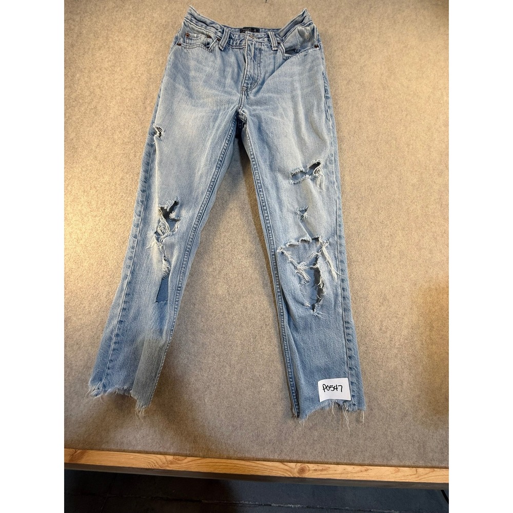 Abercrombie & Fitch Annie Girlfriend Jeans Light Wash Distressed Raw‎ Hem 24 00R